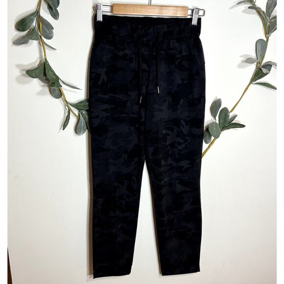 Lululemon Camo On The Fly Pants LAST CALL - Picture 1 of 5